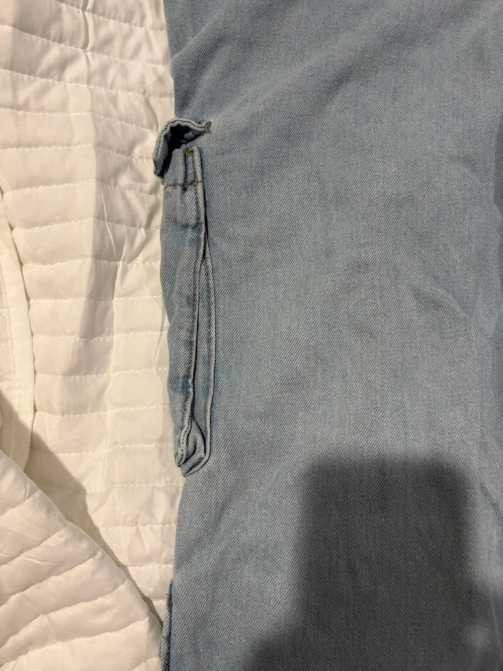 Universal Thread Light Blue Denim Cargo Jeans - Picture 3 of 8